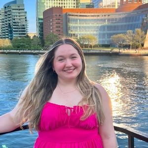 Meet your Posher, Gabb